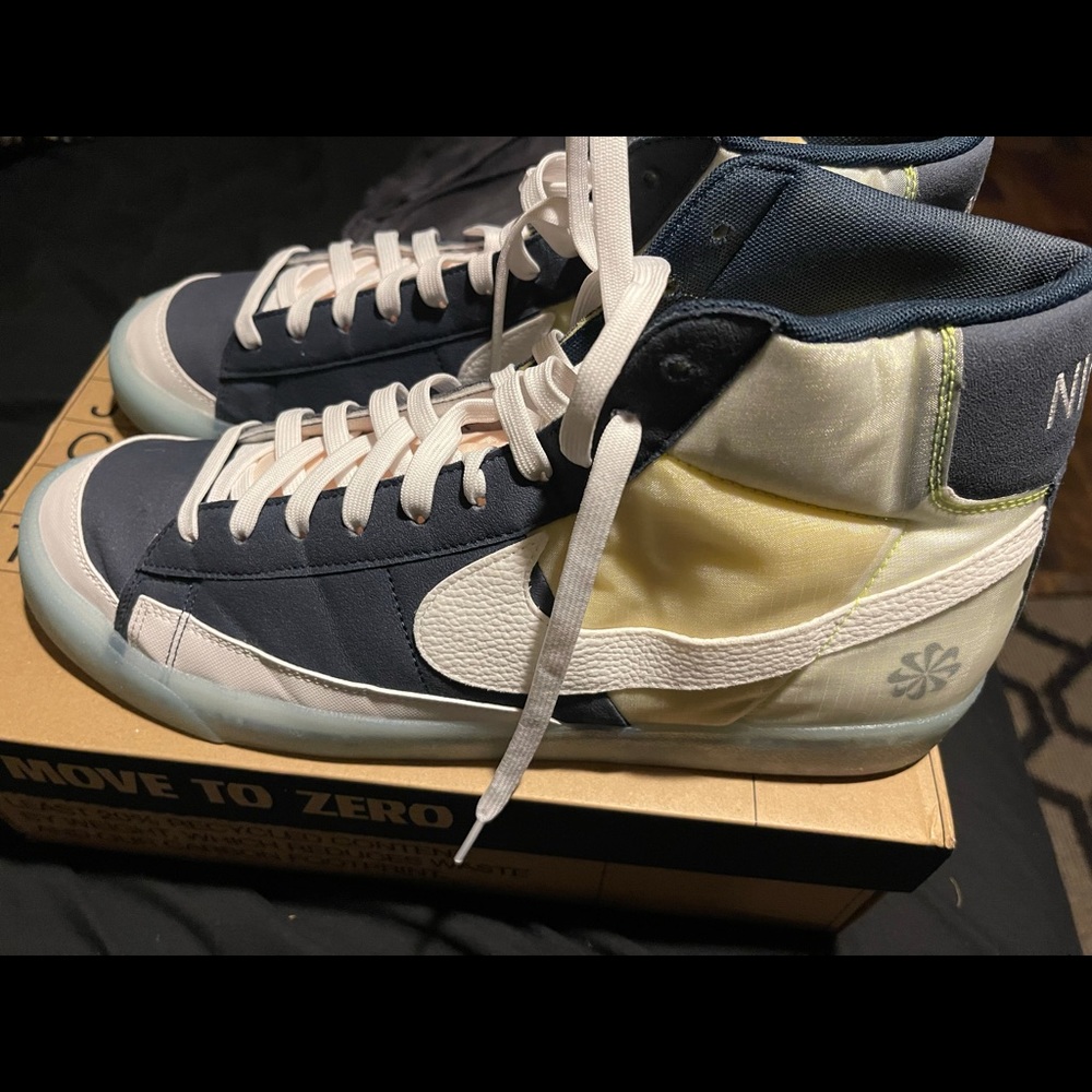 Size 14 Men’s Nike Blazer Mid “77. Only worn once on 9/4/2021.